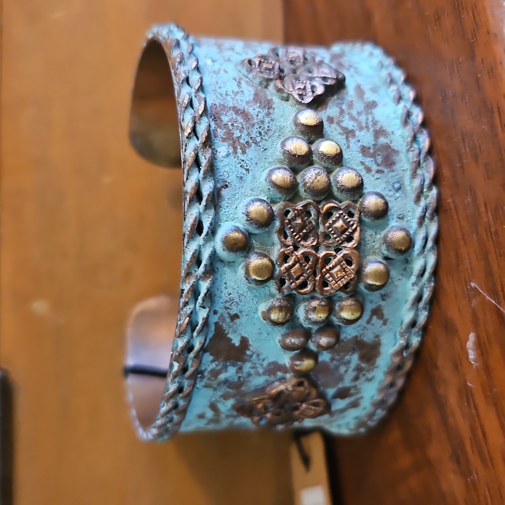 Verdigris Relic Cuff NWT - Picture 3 of 3
